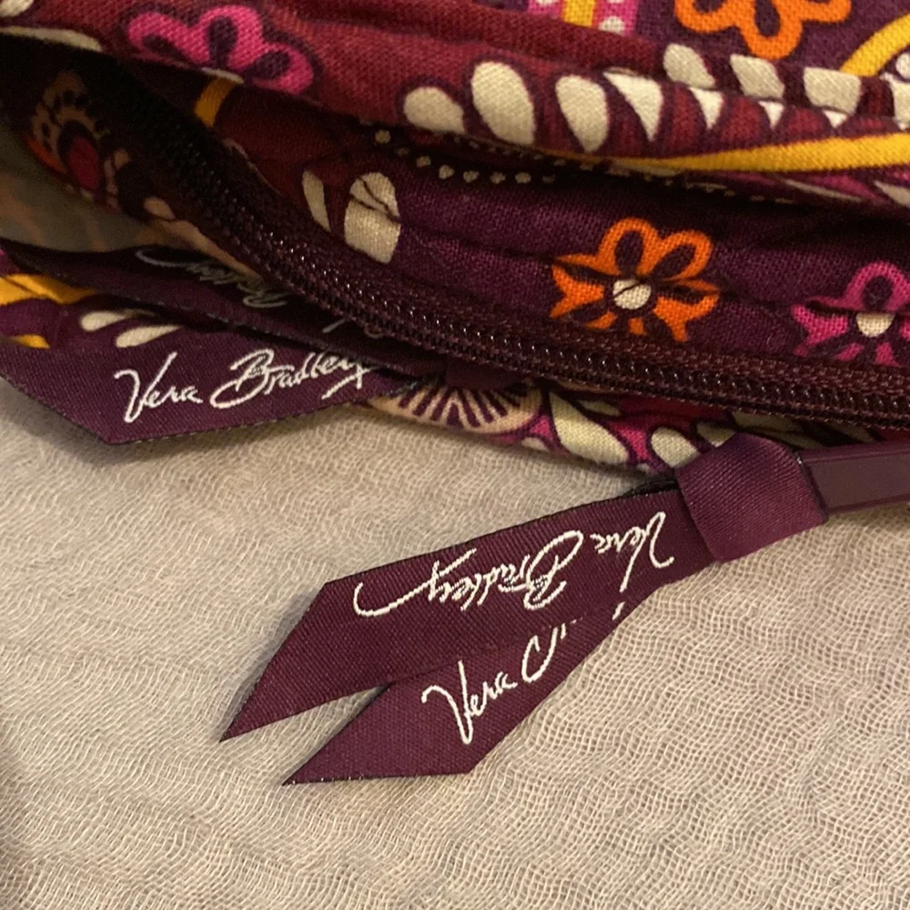 Vera Bradley Floral Patterned Women's Cosmetic Bag .